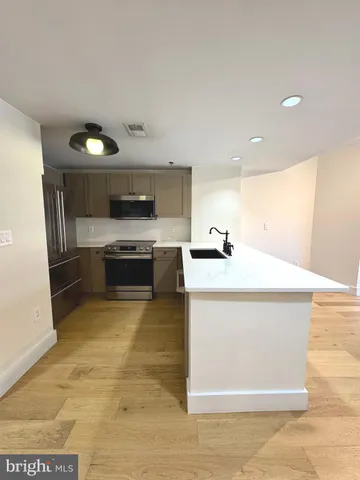 $2,500 | 777 7th Street Northwest, Unit 322, Washington, DC 20001