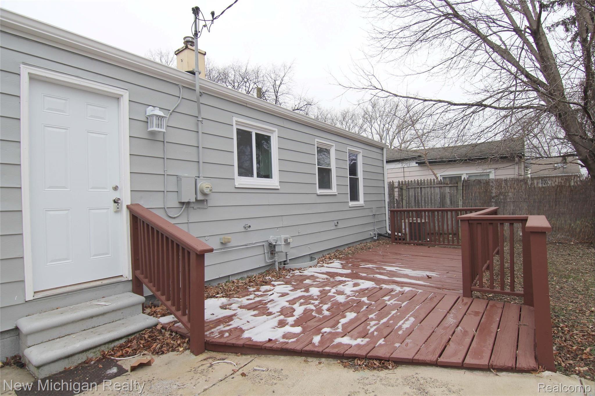 2048 Leitch Road Ferndale, MI 48220 - Photo 12 of 12 Leitch Rd Back Deck.jpg