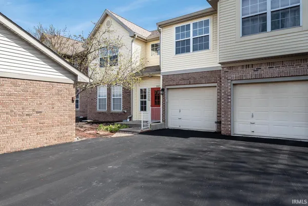 $239,900 | 3707 East Barrington Drive, Unit 305, Bloomington, IN 47408