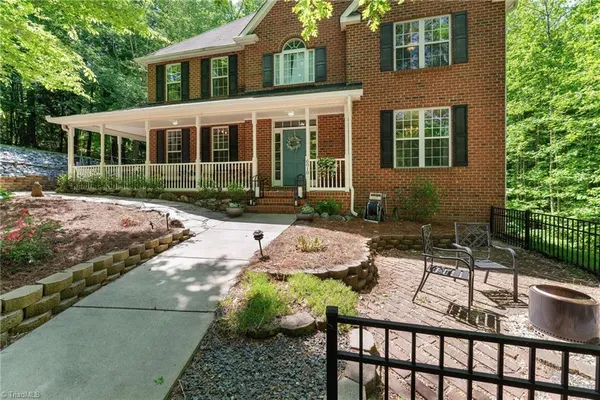 $525,000 | 6010 Kempsford Court, Kernersville, NC 27284
