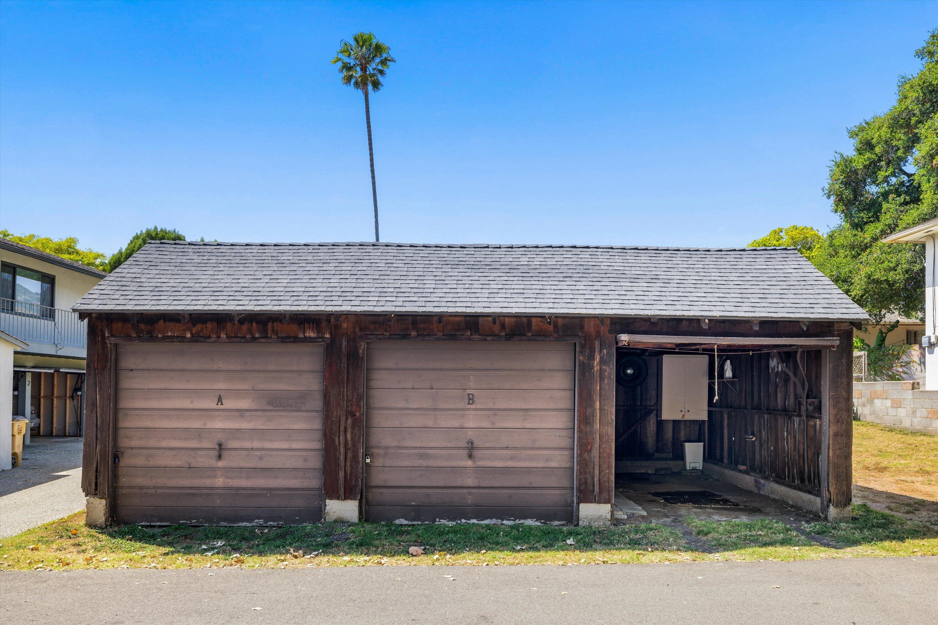 233 West Quinto Street Santa Barbara, CA 93105 - Photo 14 of 18 Existing 3 x 1-car garages