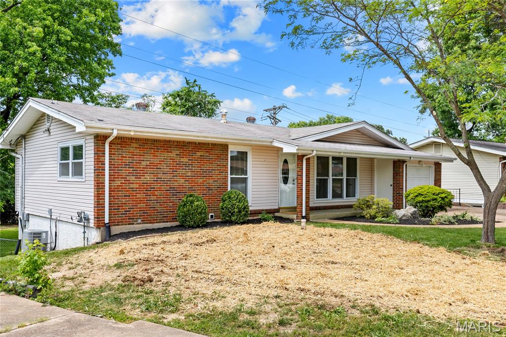 747 Burwick Terrace Manchester, MO 63021 - Photo 33 of 37