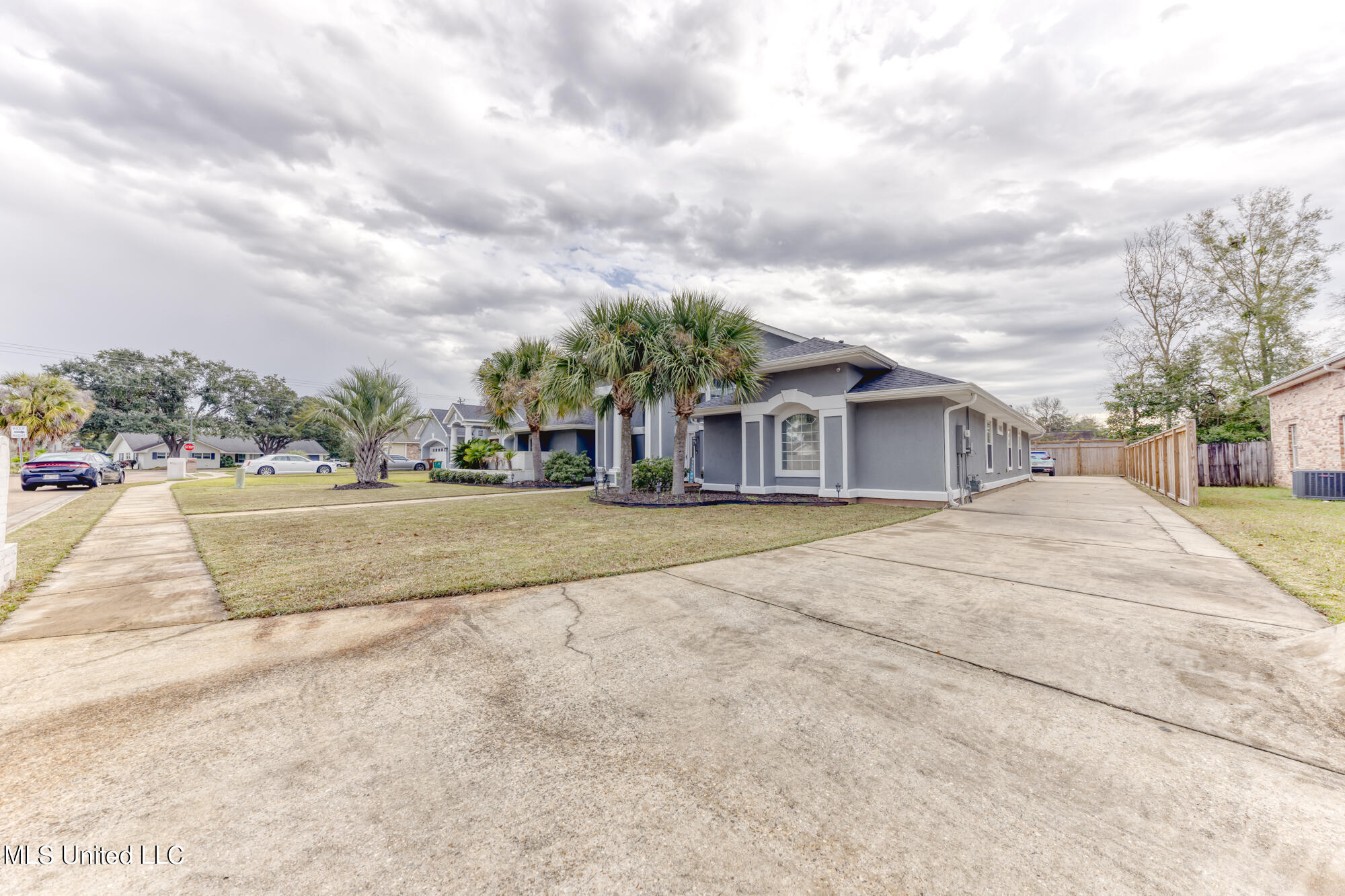2299 Rue Maison Biloxi, MS 39532 - Photo 6 of 41 229RueMaison-10