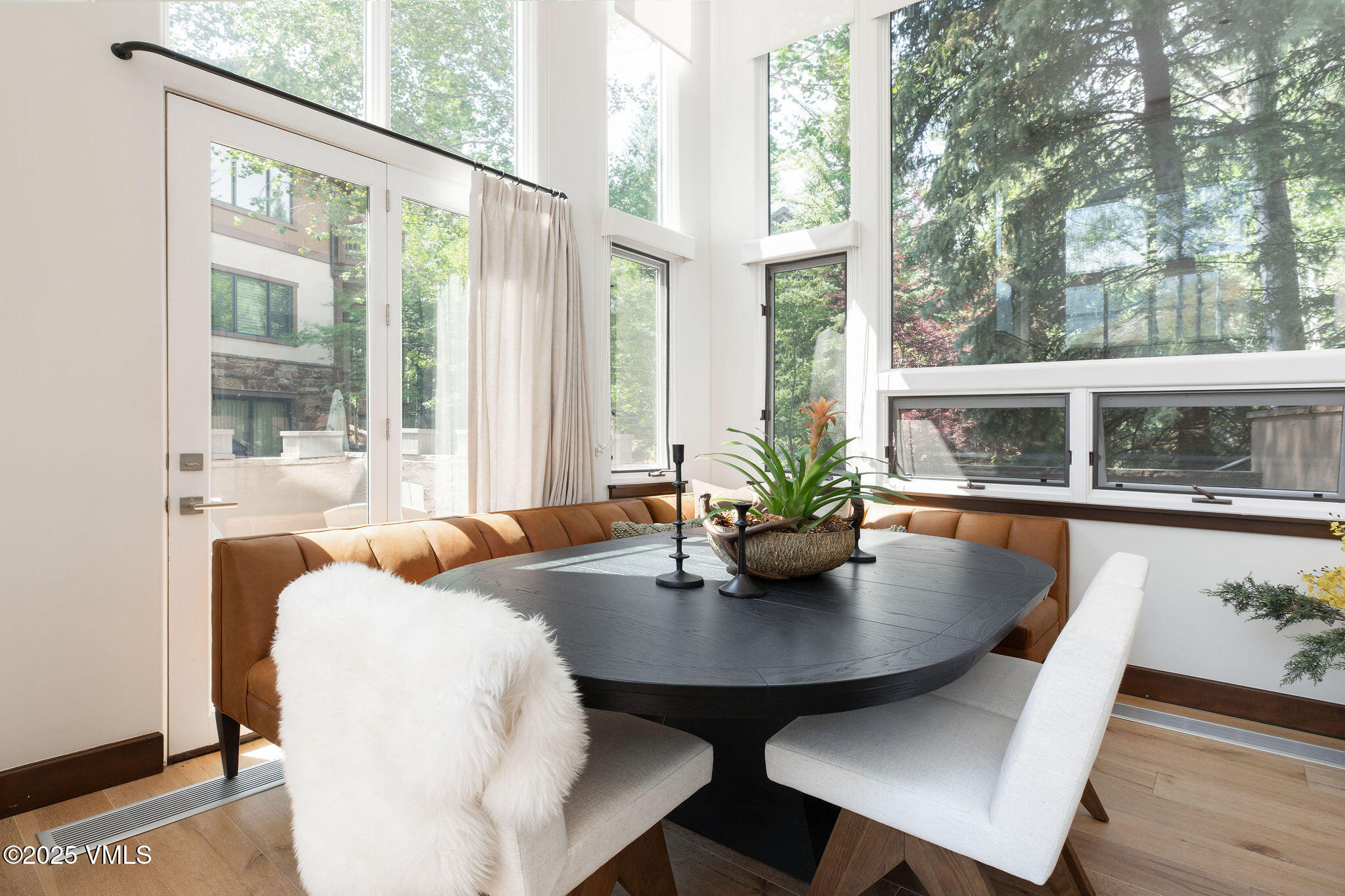 66 Arrowhead Circle, Unit 5 Edwards, CO 81632 - Photo 2 of 15 buffalo_park_5_interior_dining_b