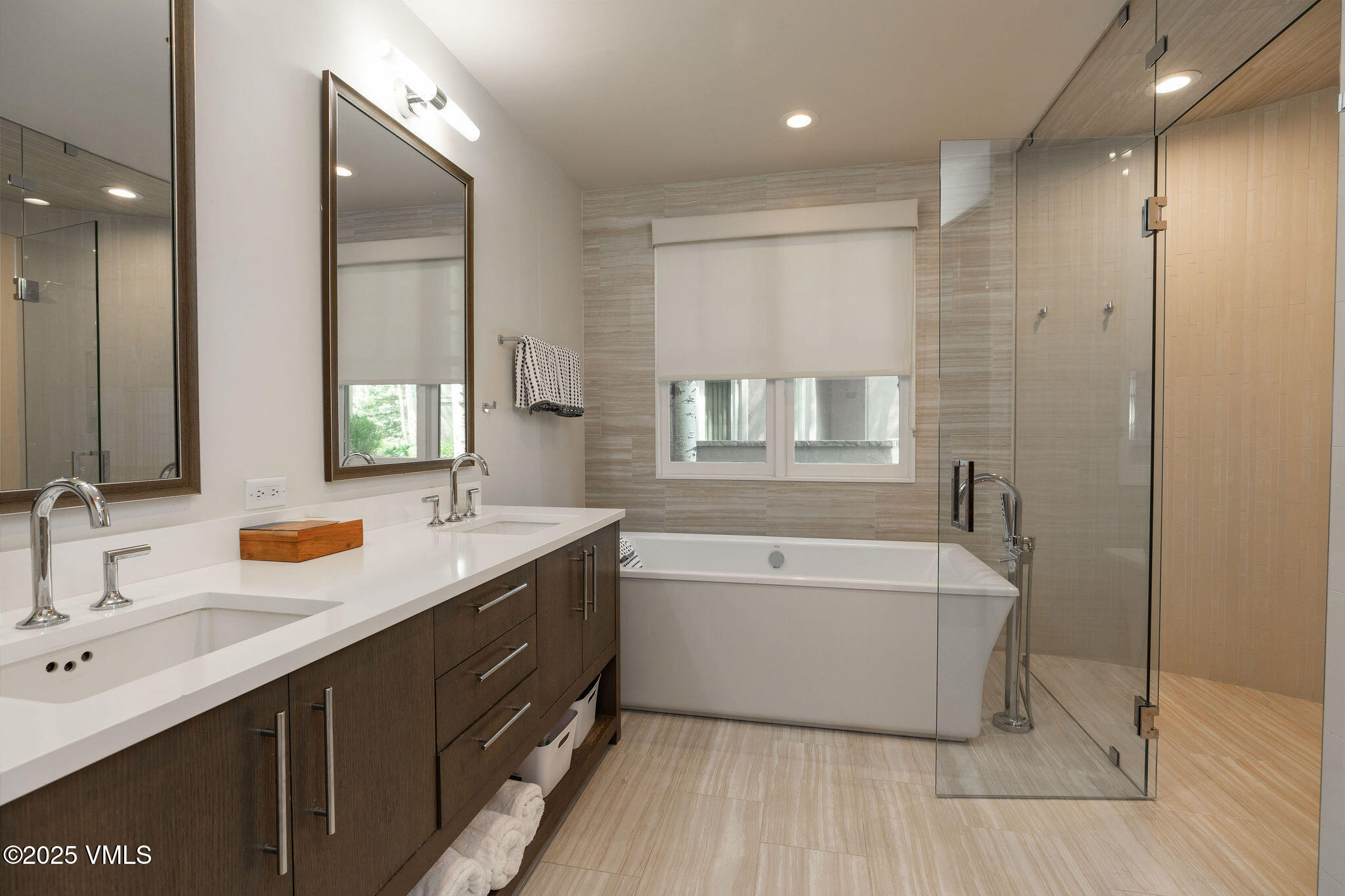 66 Arrowhead Circle, Unit 5 Edwards, CO 81632 - Photo 9 of 15 buffalo_park_5_interior_primary_bath