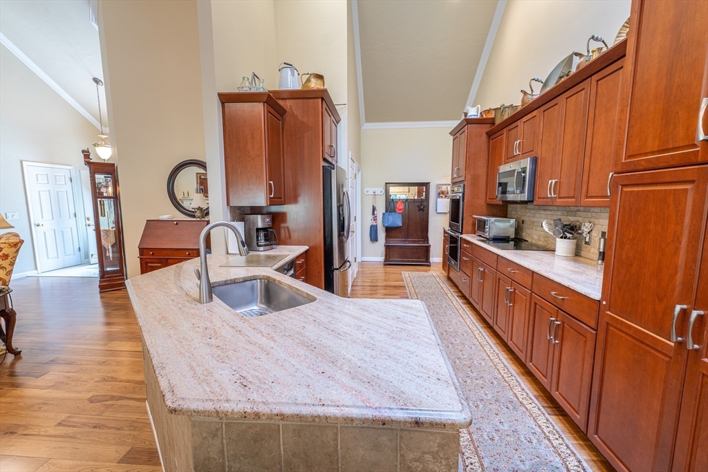383 Mashapaug Road Holland, MA 01521 - Photo 6 of 42 Gallery Image 6