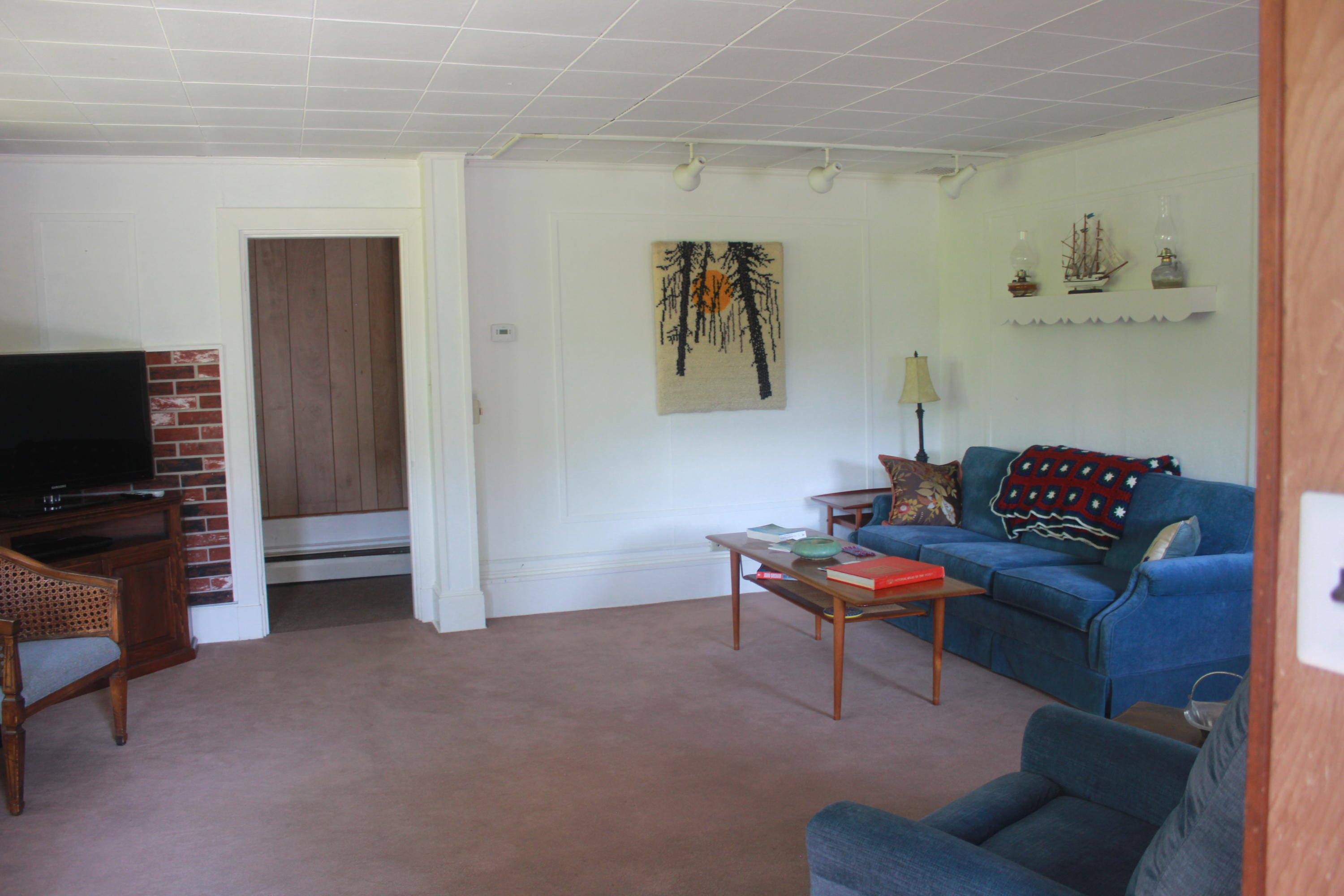 43 Main Street Mount Desert, ME 04675 - Photo 4 of 15 43 Main St 04675 Living room