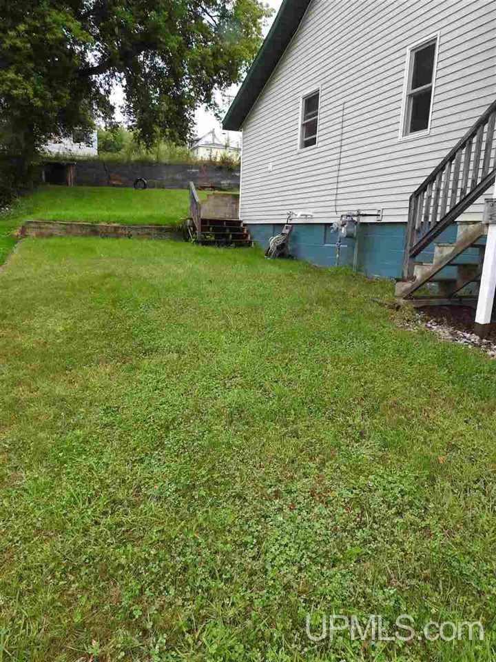 1064 Prospect Street Niagara, WI 54151 - Photo 27 of 30 Gallery Image 27