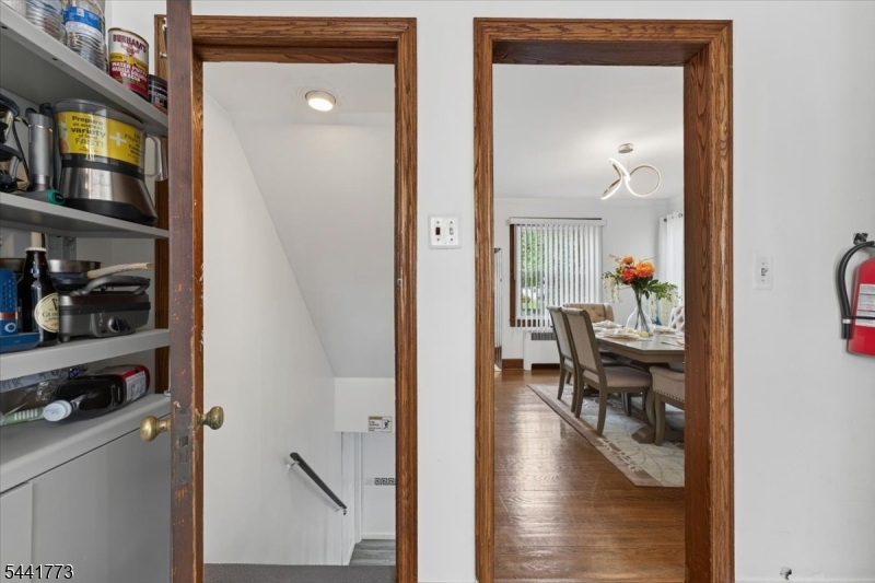 459 Twin Oaks Road Union, NJ 07083 - Photo 31 of 46