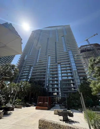 $4,750 | 88 Southwest 7th Street, Unit 3307, Miami, FL 33130