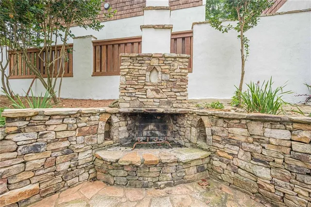 $1,095,000 | 2697 South Cherokee Lane, Woodstock, GA 30188