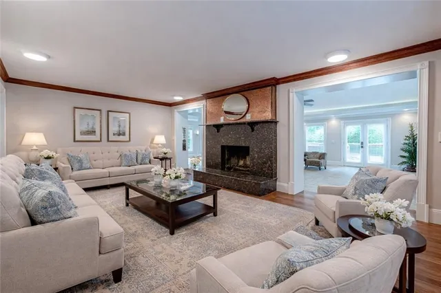 $1,095,000 | 2697 South Cherokee Lane, Woodstock, GA 30188