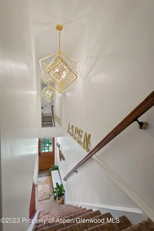 a view of entryway and hall