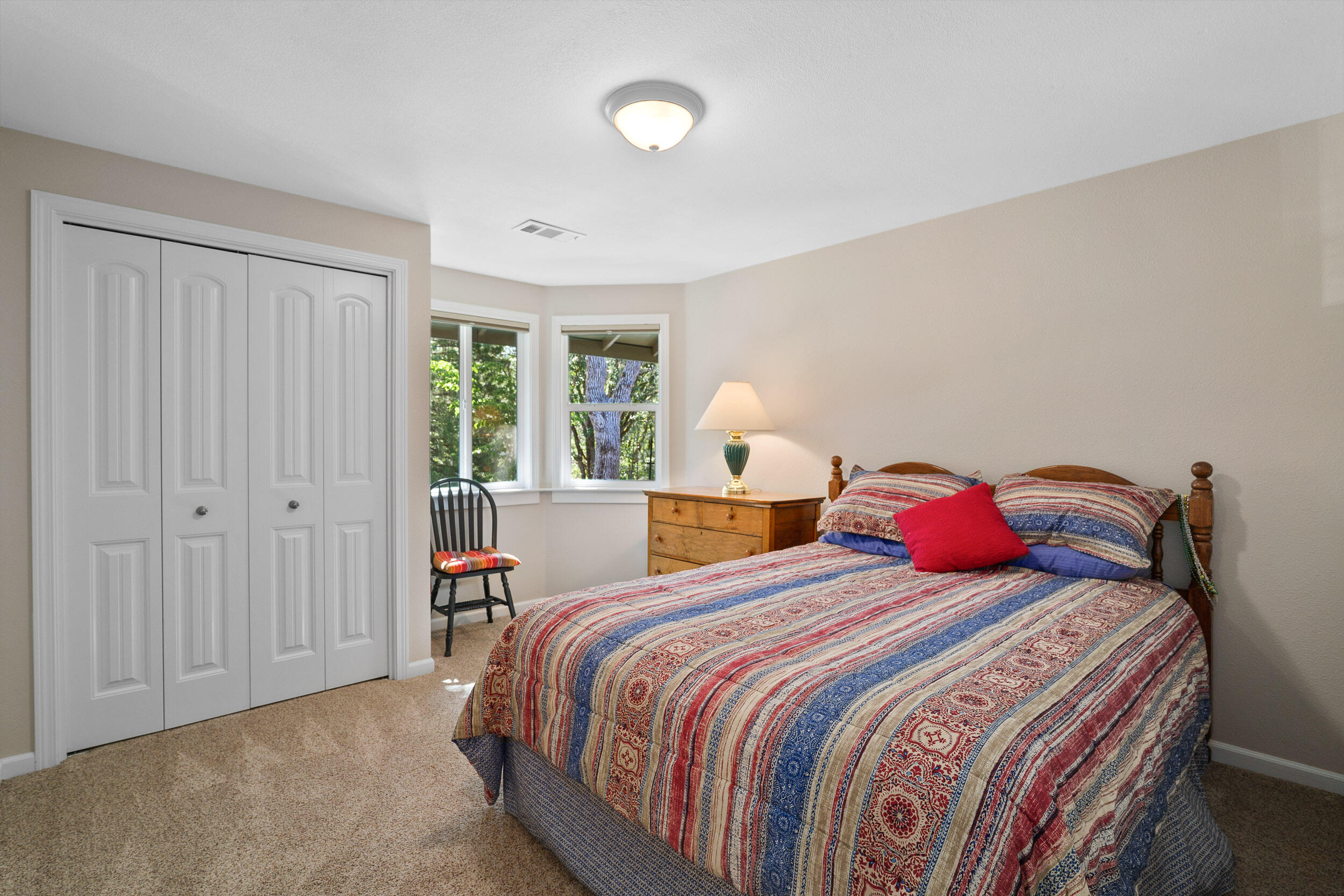 6635 Crowfoot Road Trail, OR 97541 - Photo 41 of 70 Guest Bedroom 1