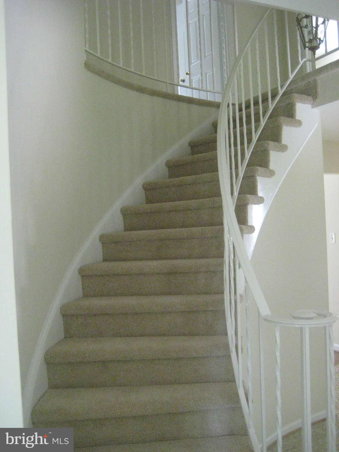 904 Ridge Drive McLean, VA 22101 - Photo 5 of 8 Interior General