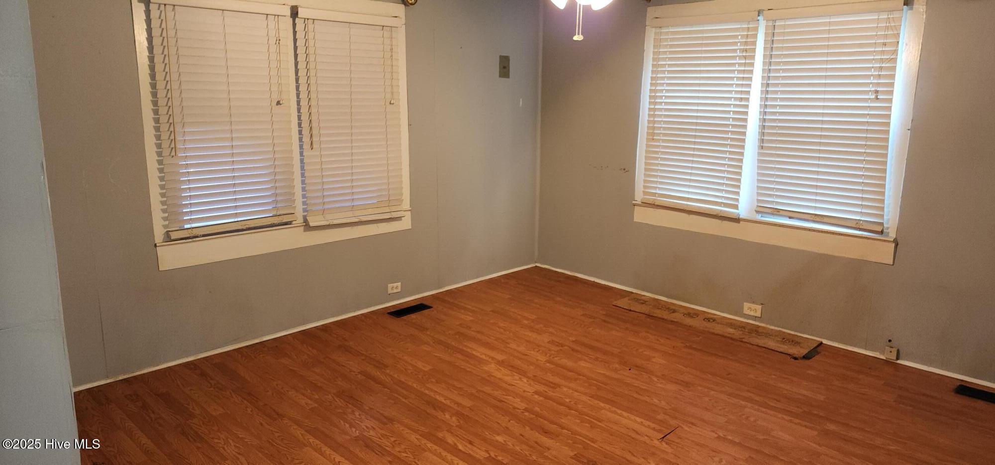 1007 Chestnut Street Wilmington, NC 28401 - Photo 13 of 16 20250904_172738