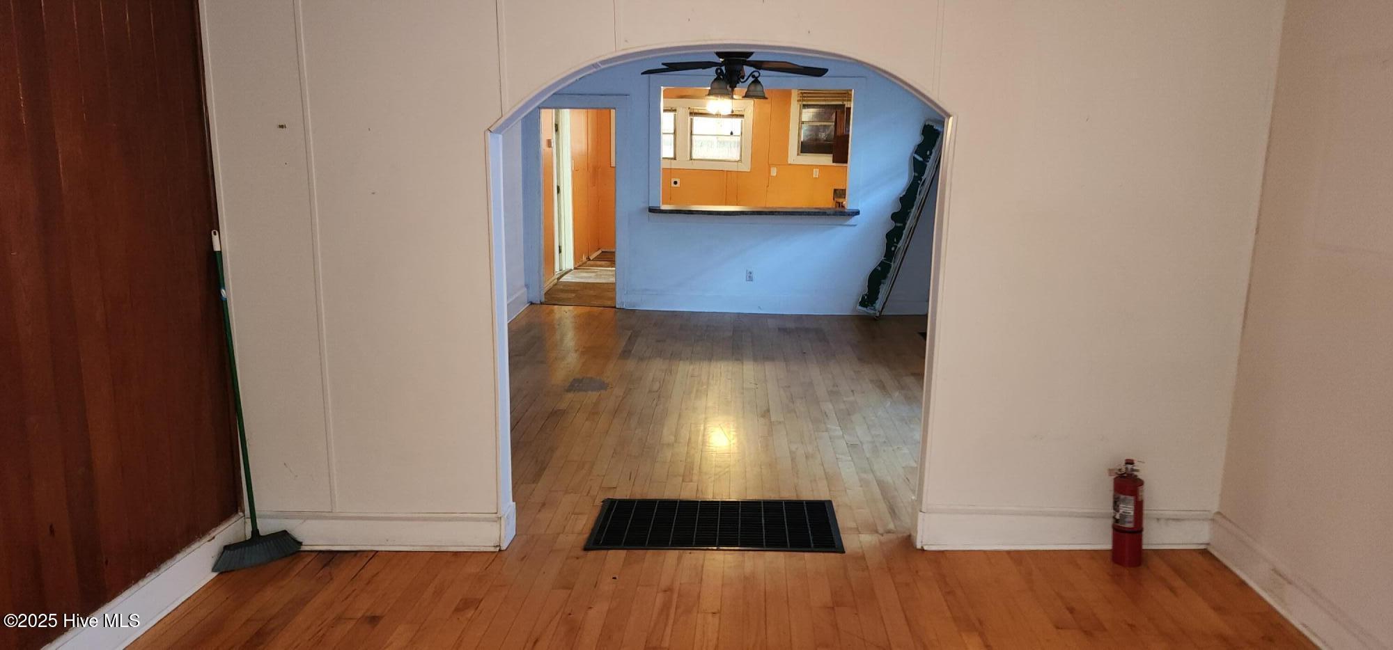 1007 Chestnut Street Wilmington, NC 28401 - Photo 5 of 16 20250904_172505