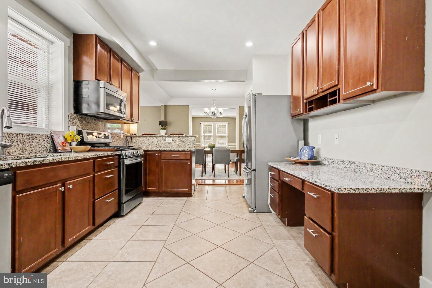 3504 Edgewood Road Baltimore, MD 21215 - Photo 17 of 61 Kitchen