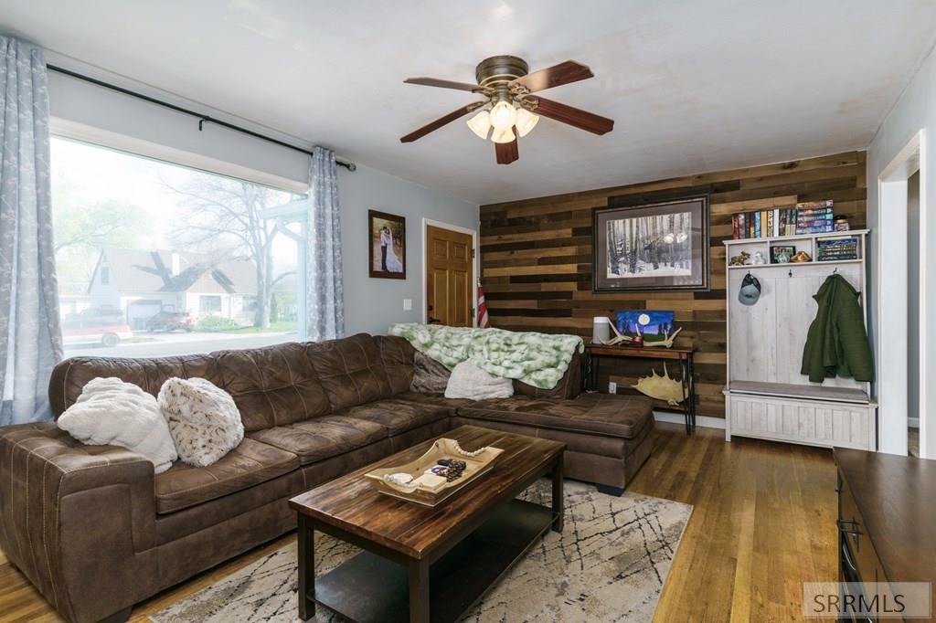 715 Birch Street Pocatello, ID 83201 - Photo 2 of 19