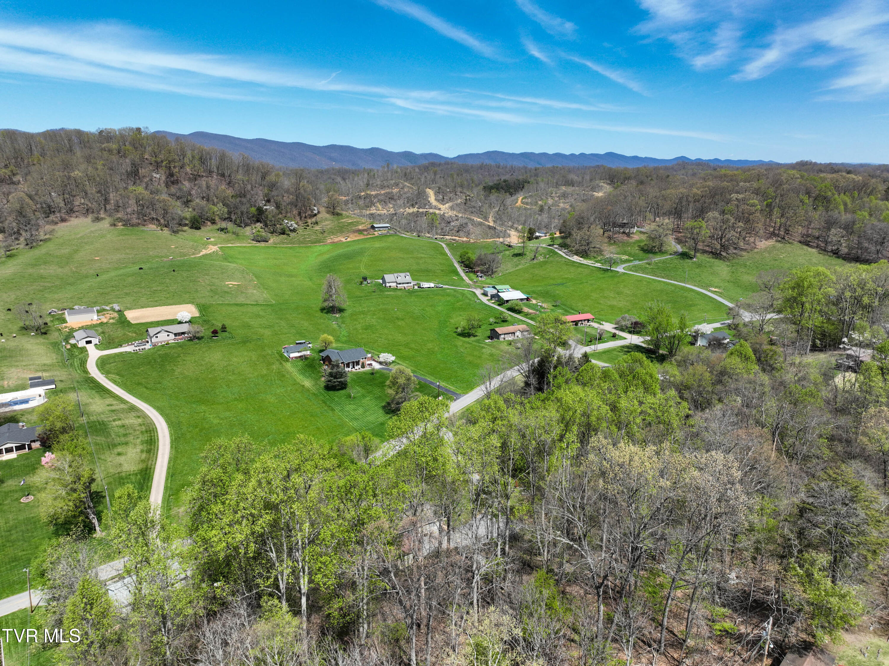 800 Chadwell Road Kingsport, TN 37660 - Photo 48 of 58 800 Chadwell Rd Drone MARIA-14