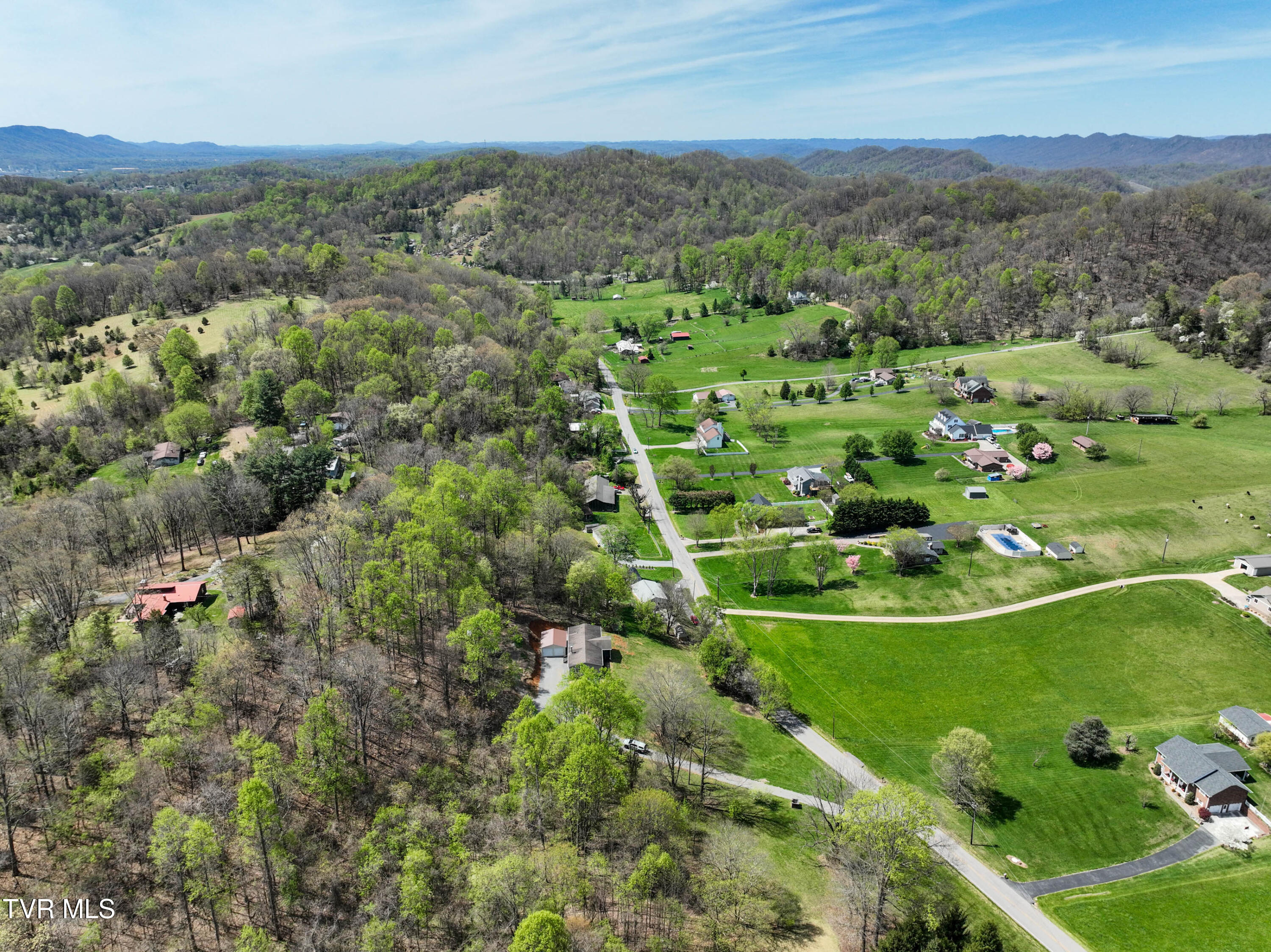 800 Chadwell Road Kingsport, TN 37660 - Photo 49 of 58 800 Chadwell Rd Drone MARIA-17