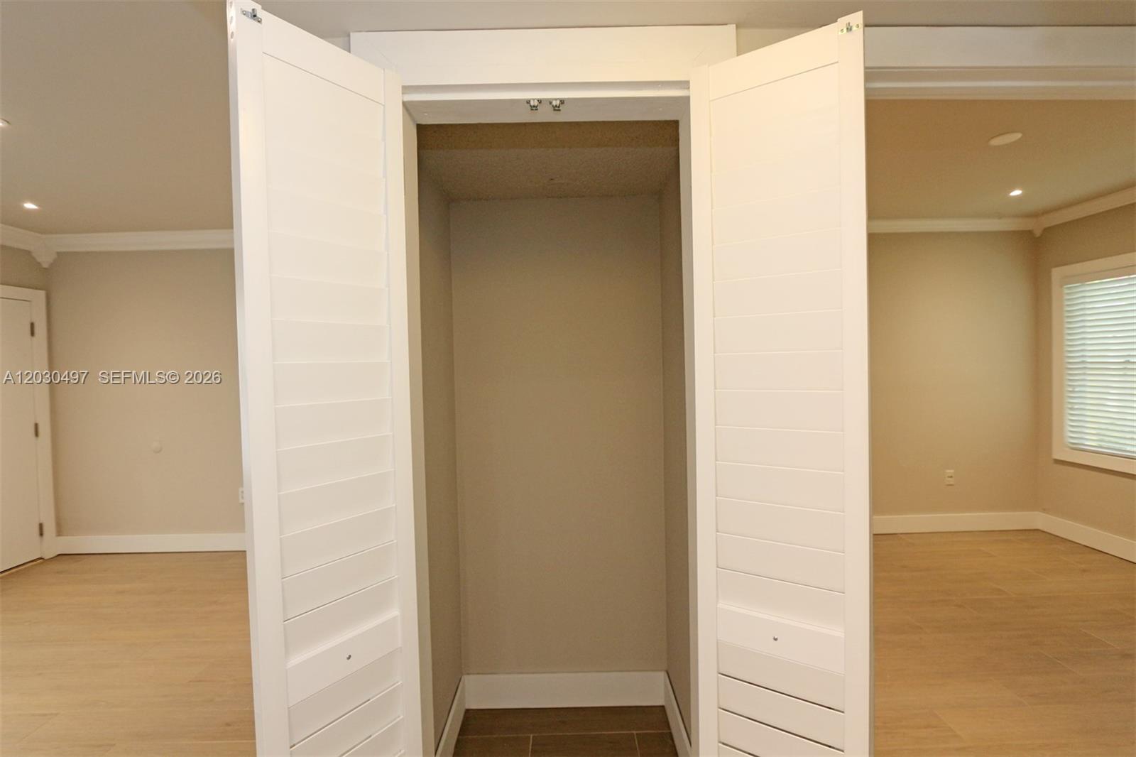 3375 Franklin Avenue, Unit D Miami, FL 33133 - Photo 9 of 29 a view of front door