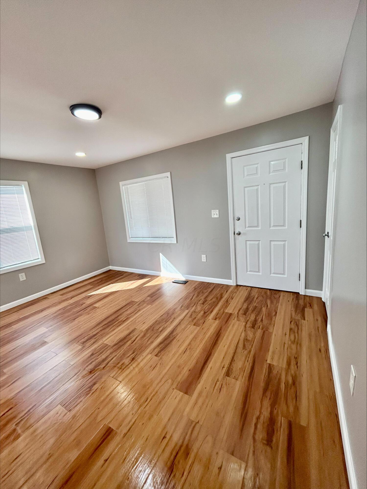 2240 McGuffey Road Columbus, OH 43211 - Photo 4 of 15 processed-3635C00F-B249-401E-A442-4B702F