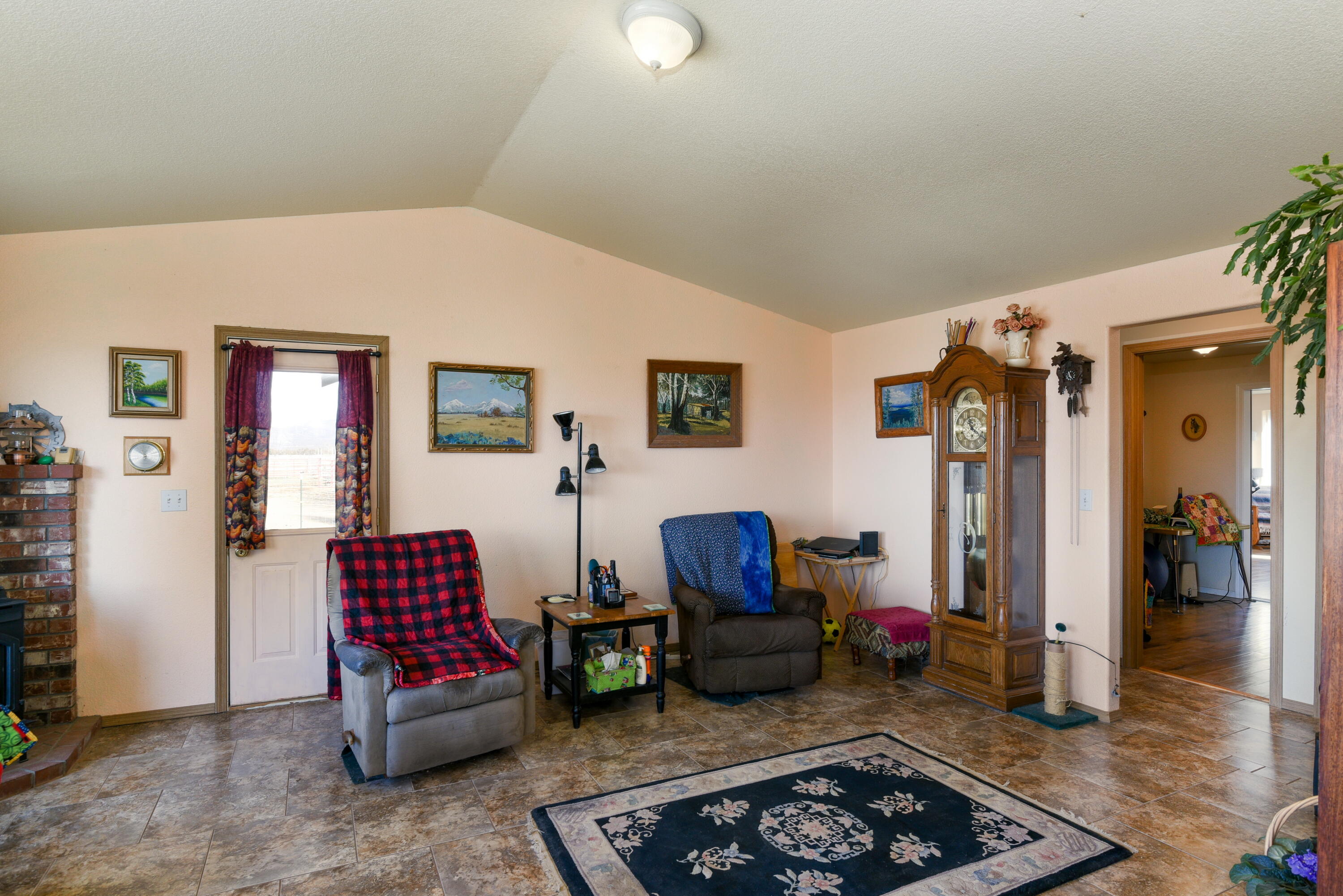 26595 Horsell Road Bend, OR 97701 - Photo 9 of 52 10 Horsell