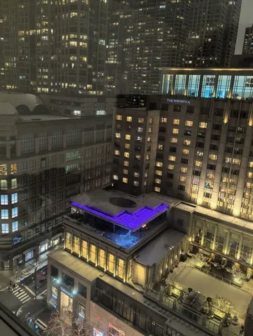 $2,000 | 777 North Michigan Avenue, Unit 2405, Chicago, IL 60611