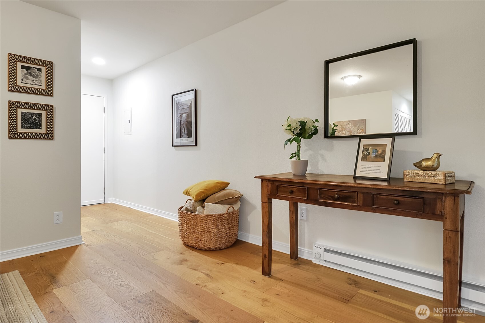 2746 60th Avenue Southwest, Unit 2 Seattle, WA 98116 - Photo 3 of 20