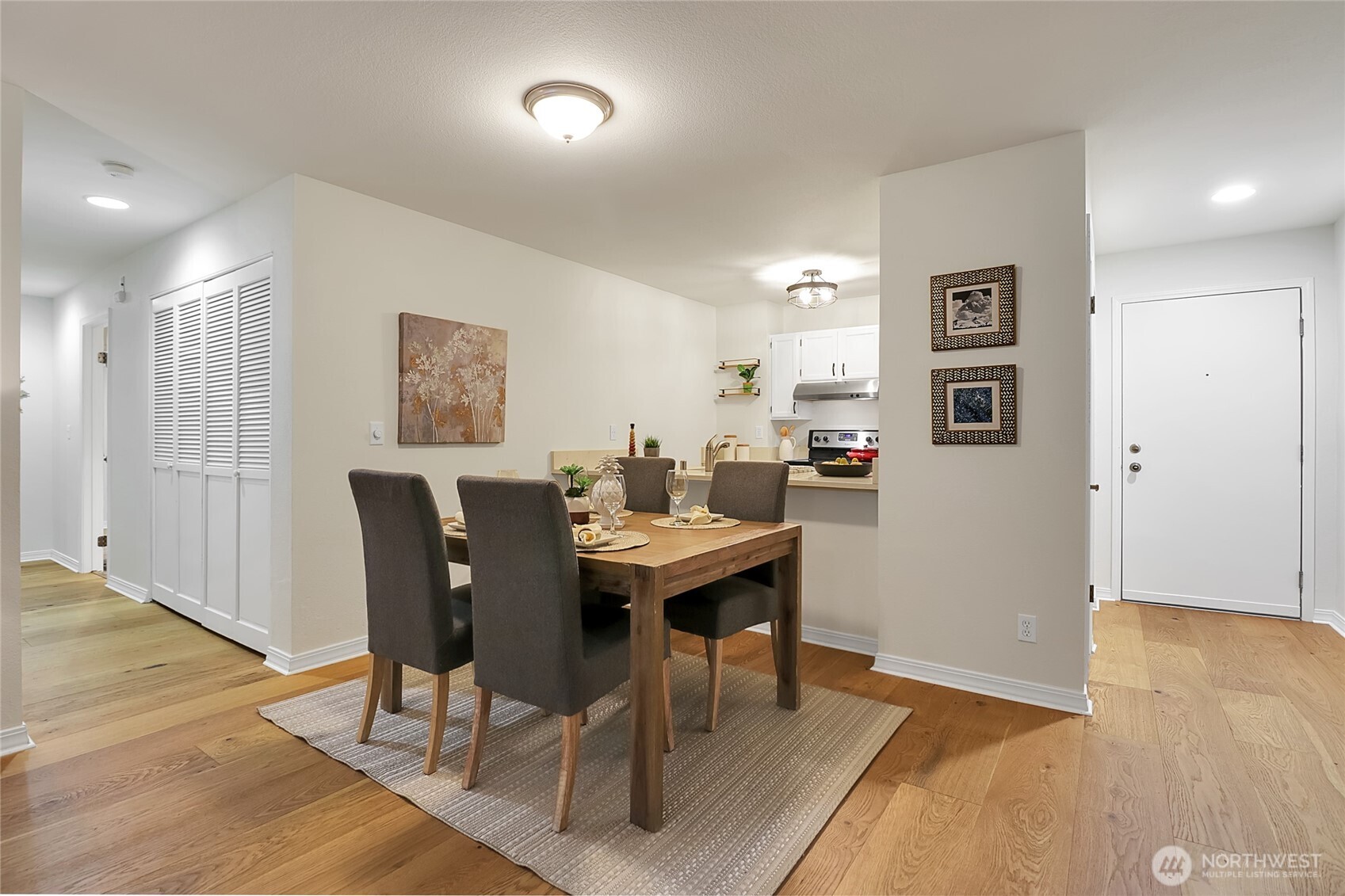 2746 60th Avenue Southwest, Unit 2 Seattle, WA 98116 - Photo 8 of 20