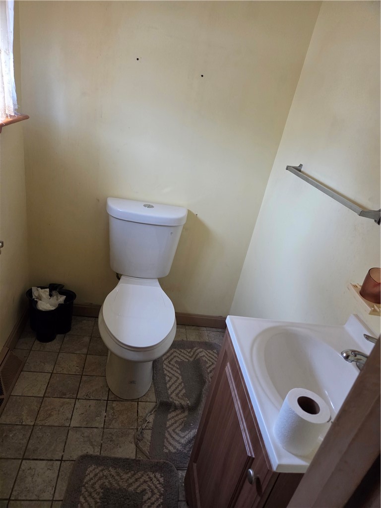 32 Longfellow Drive Coventry, RI 02816 - Photo 16 of 27