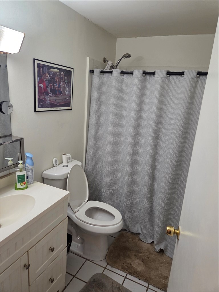 32 Longfellow Drive Coventry, RI 02816 - Photo 19 of 27