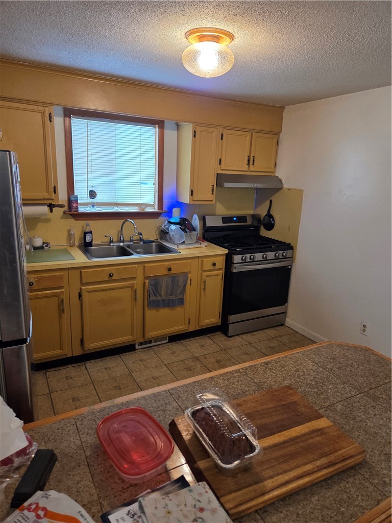 32 Longfellow Drive Coventry, RI 02816 - Photo 24 of 27