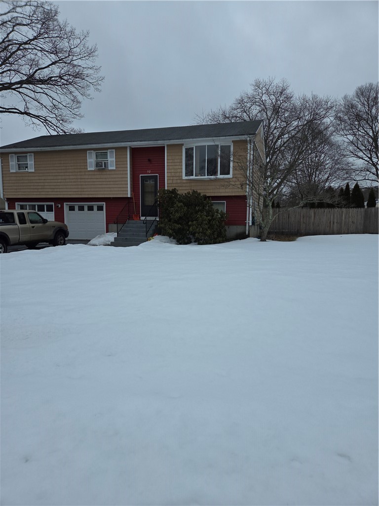 32 Longfellow Drive Coventry, RI 02816 - Photo 3 of 27