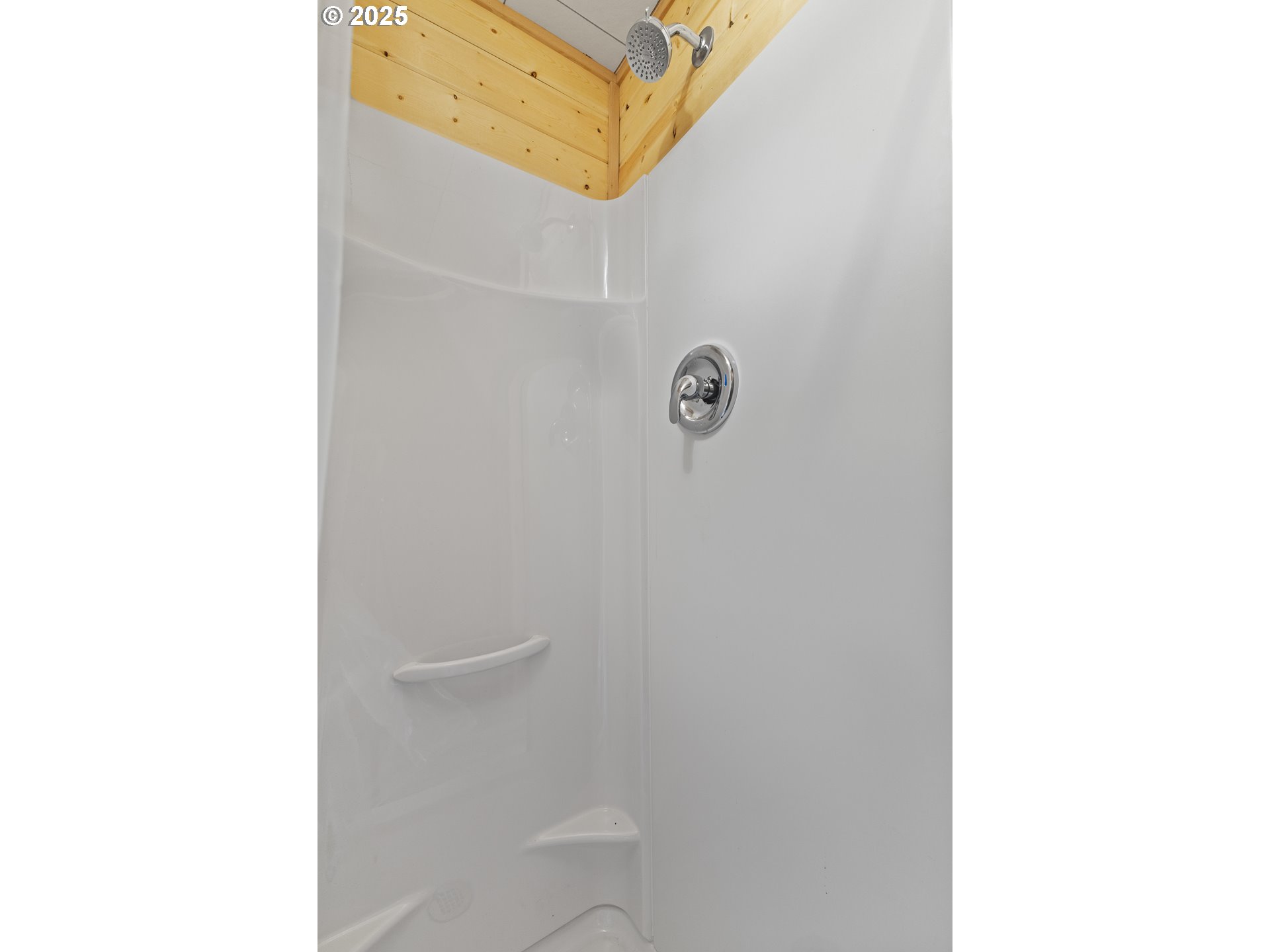 1523 North Tenmile Lakeside, OR 97449 - Photo 14 of 26 a picture of a bathroom with a shower