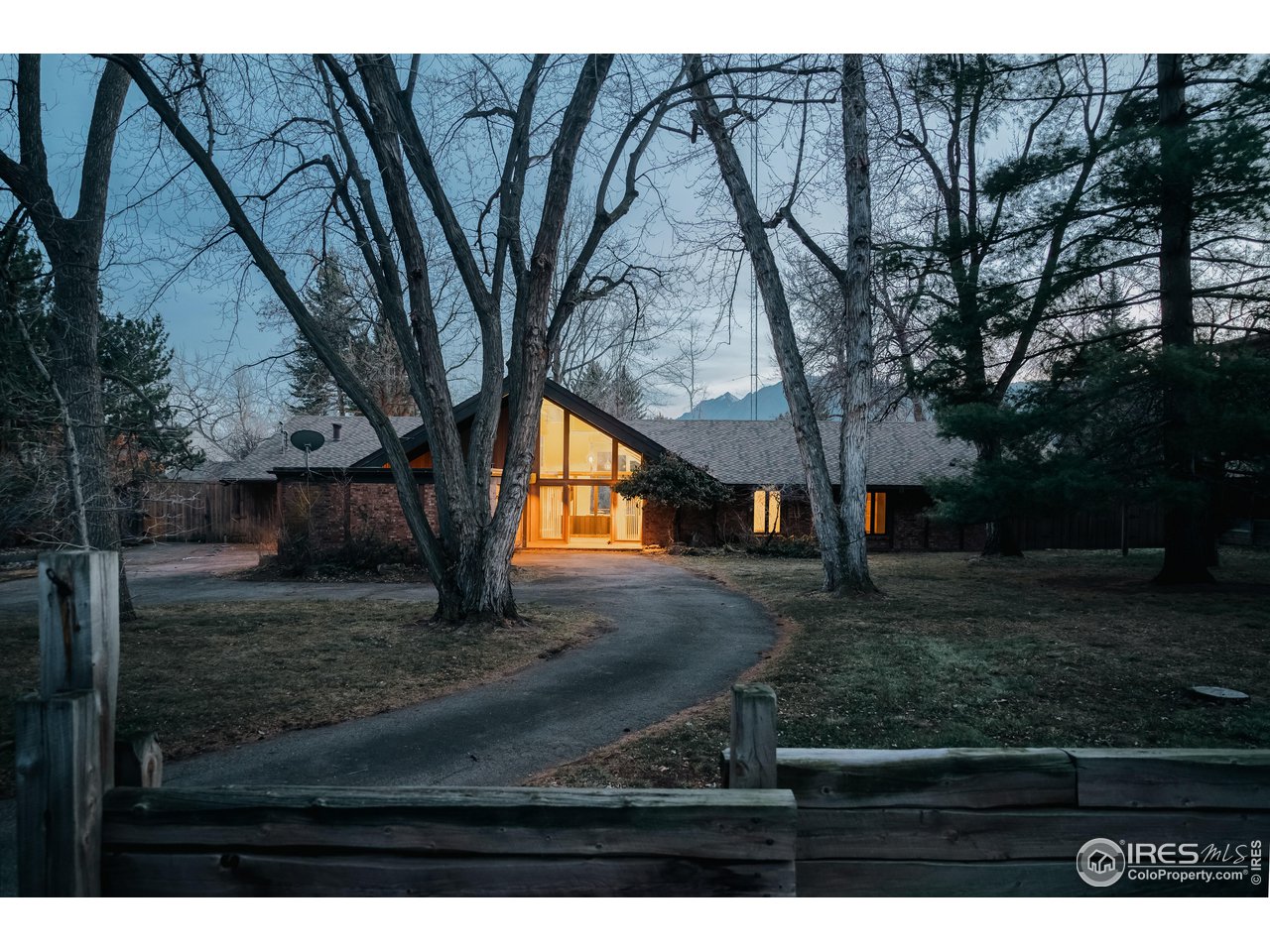 870 Juniper Avenue Boulder, CO 80304 - Photo 13 of 20 a view of outdoor space with garden