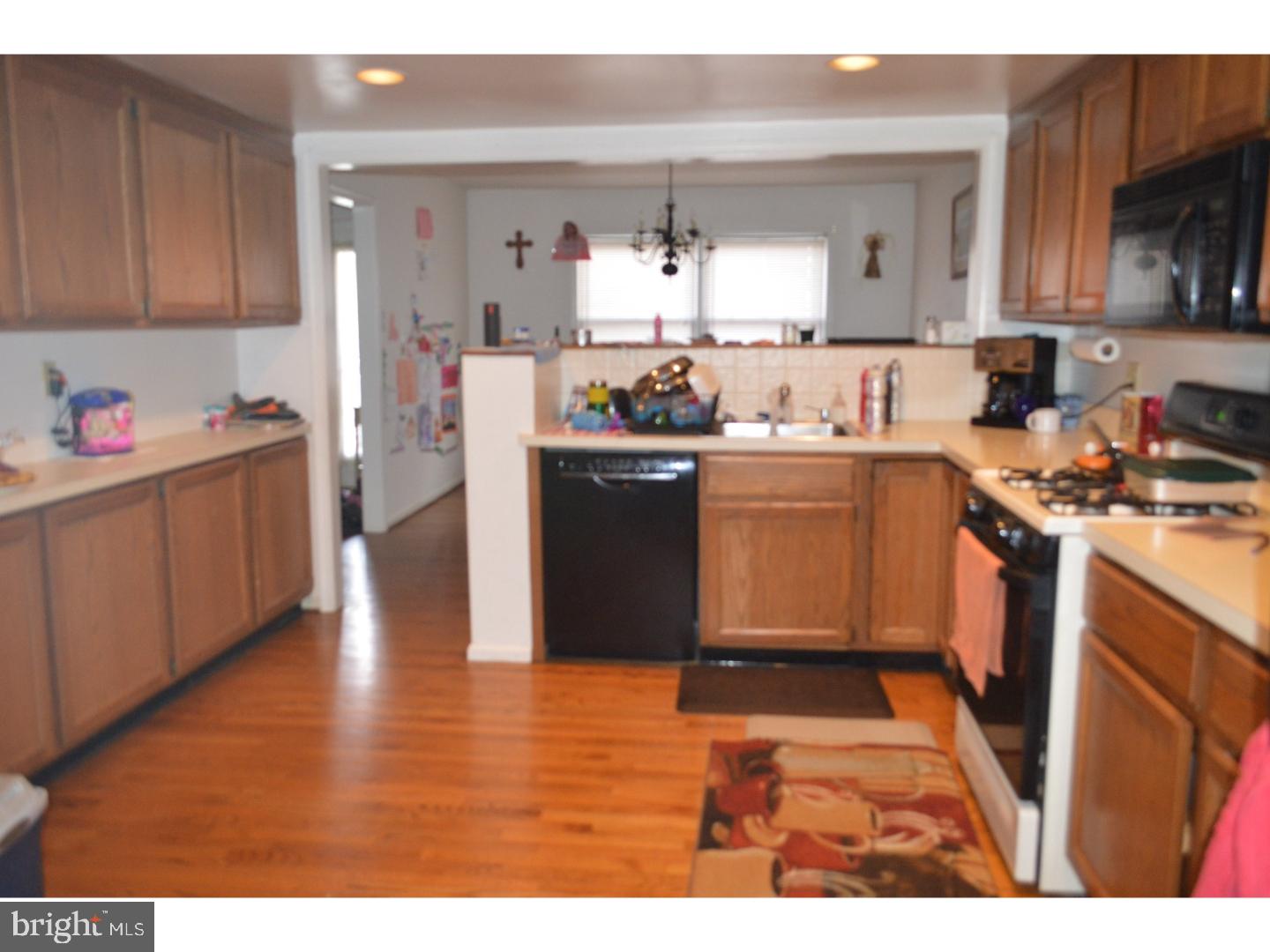 98 Beacon Square Chesterbrook, PA 19087 - Photo 2 of 25