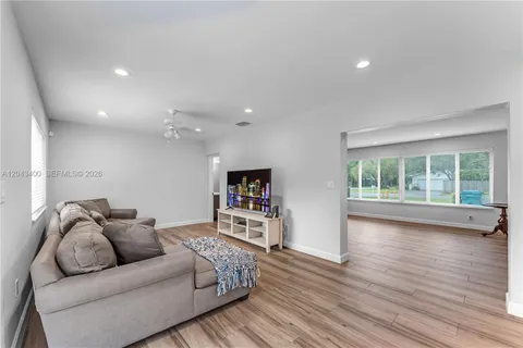 $1,350,000 | 8255 Southwest 134th Street, Pinecrest, FL 33156