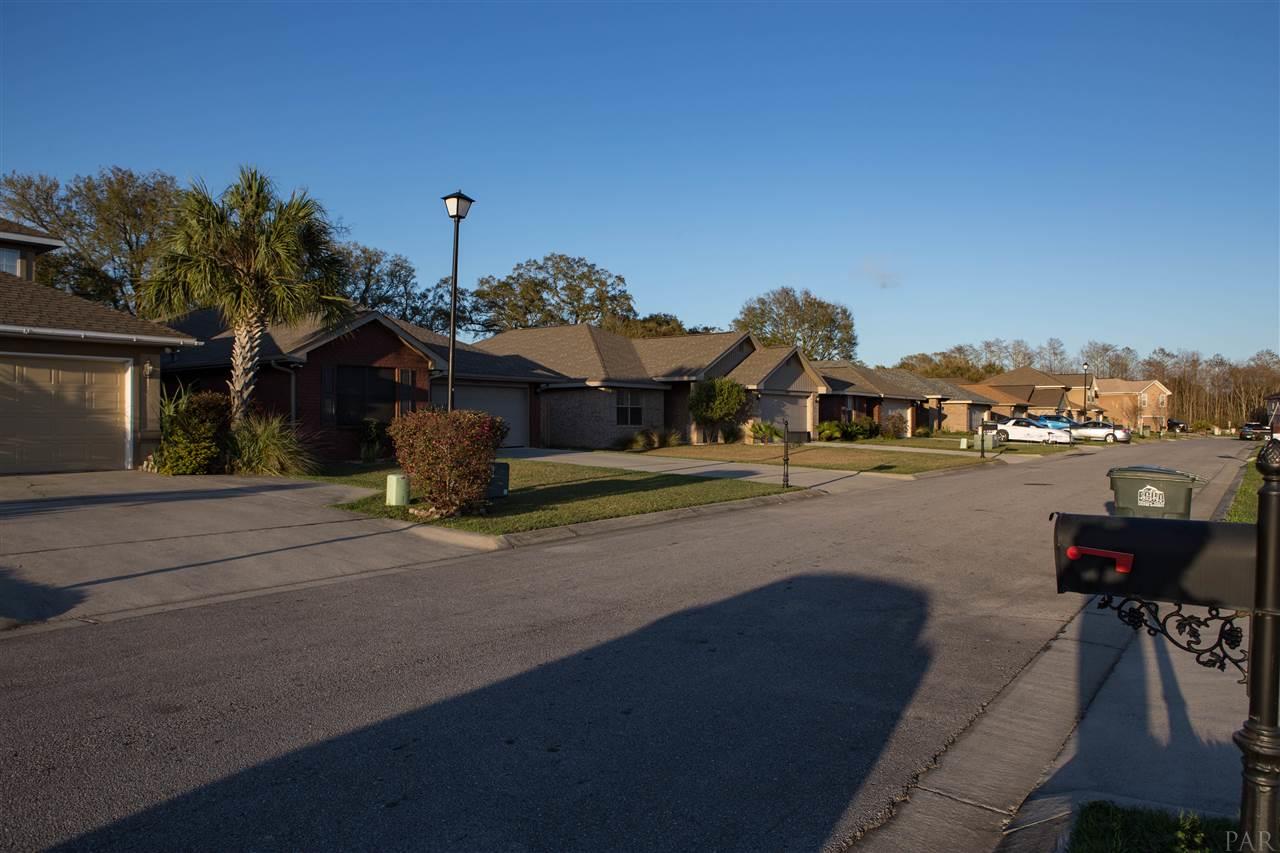 3405 Wasatch Range Loop Pensacola, FL 32526 - Photo 2 of 24