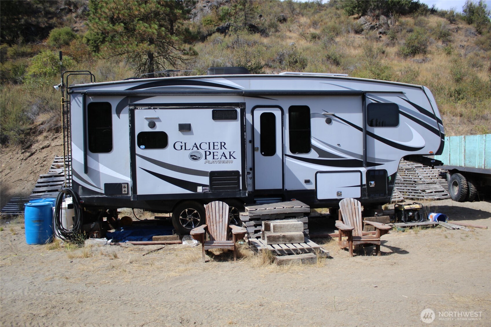 36605 Teel Hill Road North Davenport, WA 99122 - Photo 3 of 10 a front view of a house with sitting area