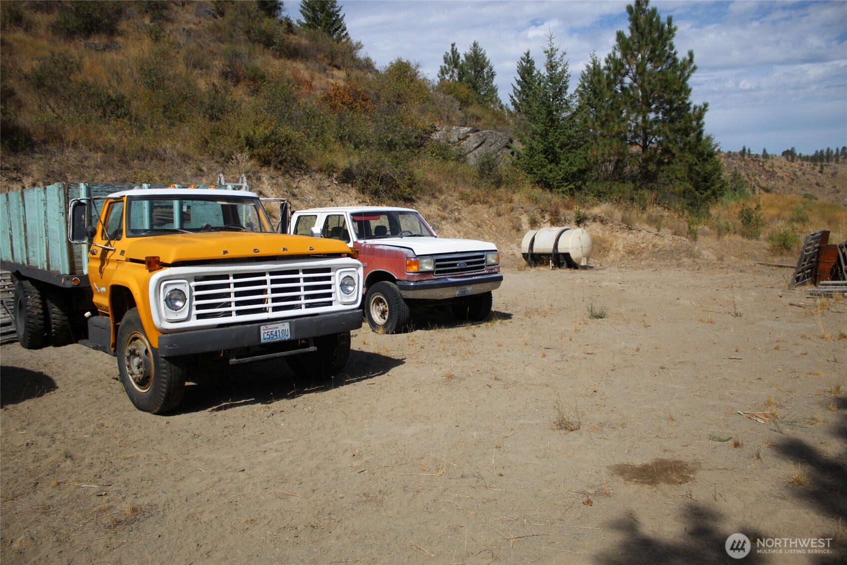 36605 Teel Hill Road North Davenport, WA 99122 - Photo 6 of 10 a front view of a house with a yard