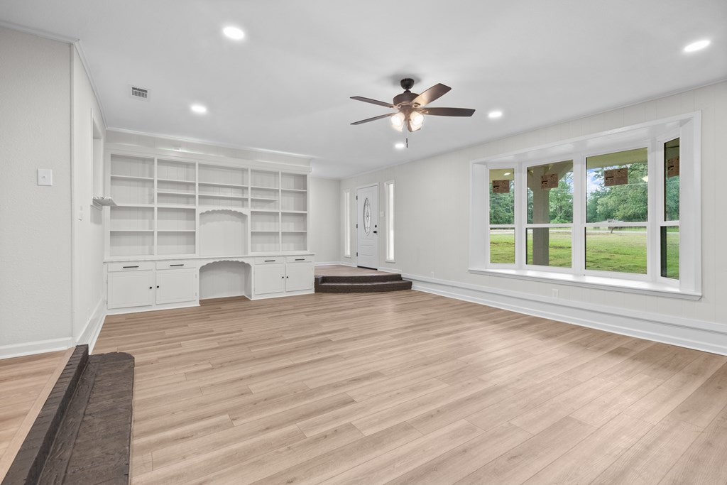 716 Range Road Palestine, TX 75801 - Photo 13 of 42