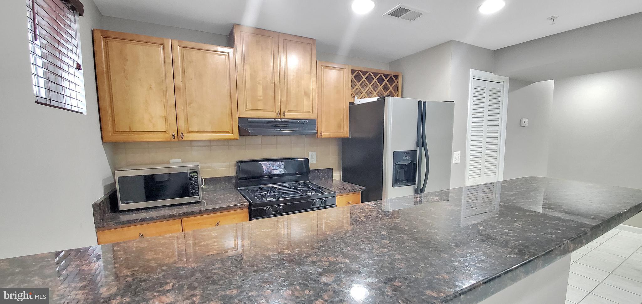 1315 R Street Northwest, Unit B Washington, DC 20009 - Photo 9 of 27 Kitchen