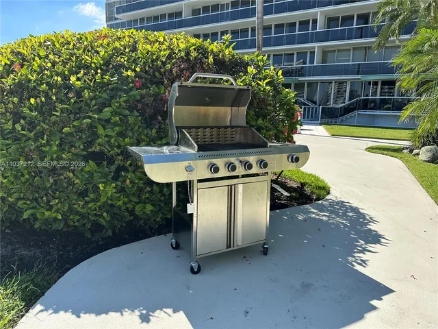 $235,000 | 900 Bay Drive, Unit 413, Miami Beach, FL 33141