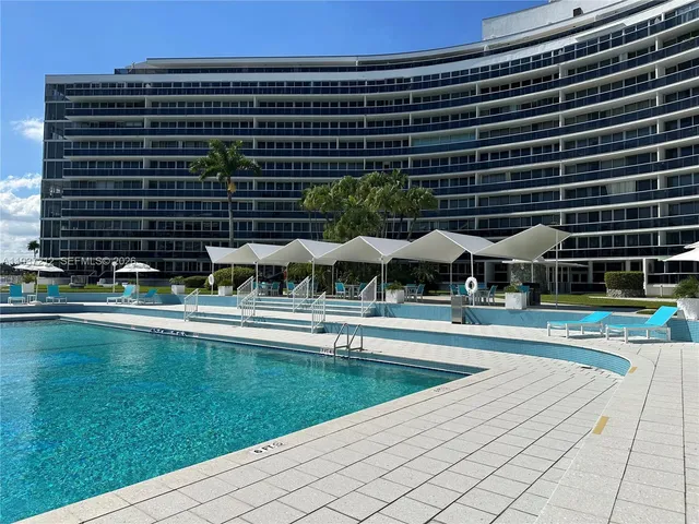 $235,000 | 900 Bay Drive, Unit 413, Miami Beach, FL 33141