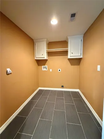 $1,400 | 1932 North Avenue H, Freeport, TX 77541
