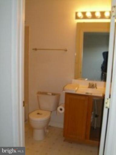 1447 Pangbourne Way Hanover, MD 21076 - Photo 8 of 16 Bath #1