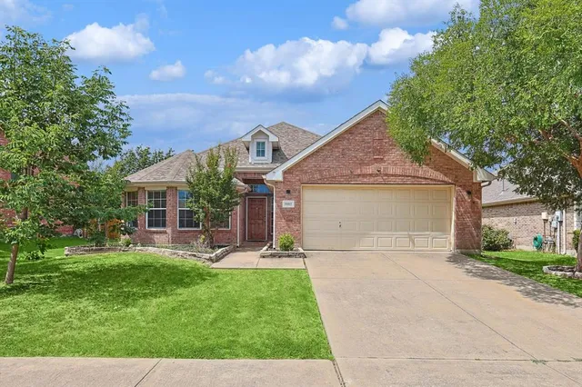 $385,000 | 10517 Wentworth Drive, Rowlett, TX 75089