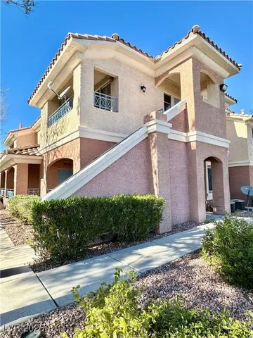 $1,450 | 352 Pine Haven Street, Unit 105, Las Vegas, NV 89144